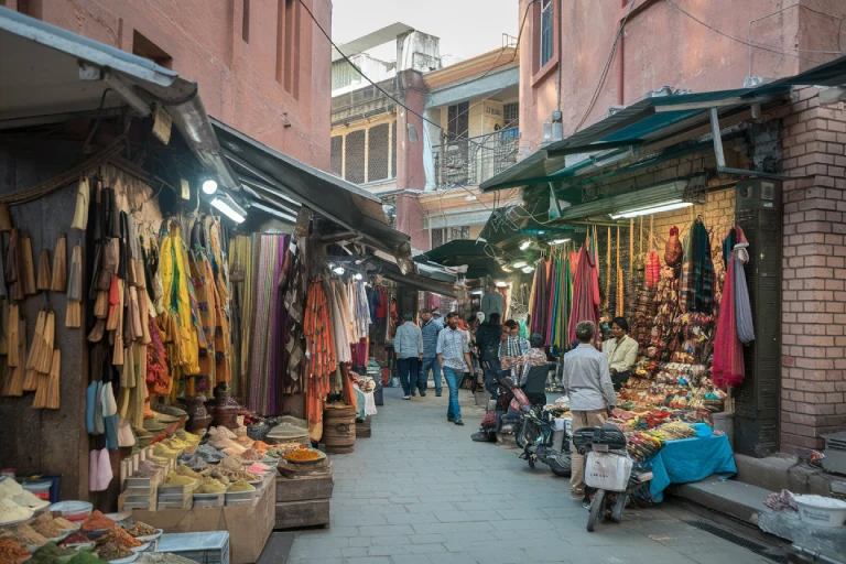 new delhi solo market